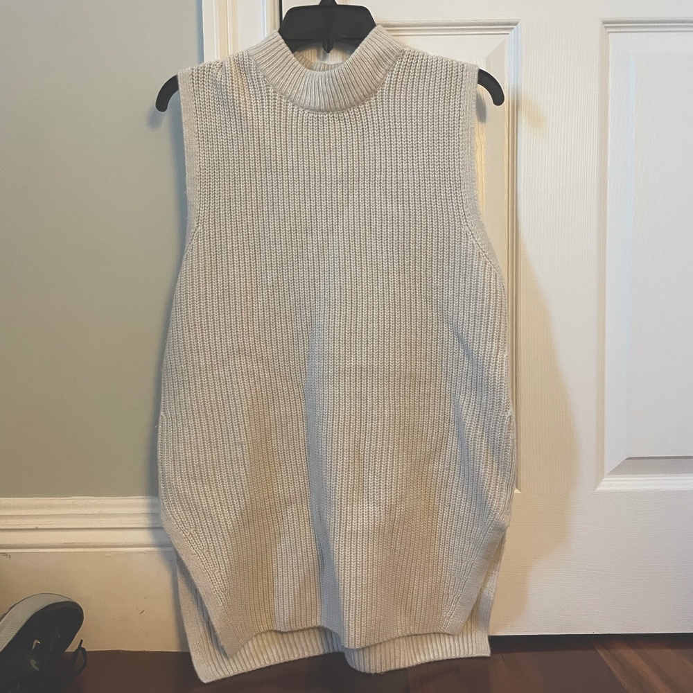 H&M Knit beige sweater vest